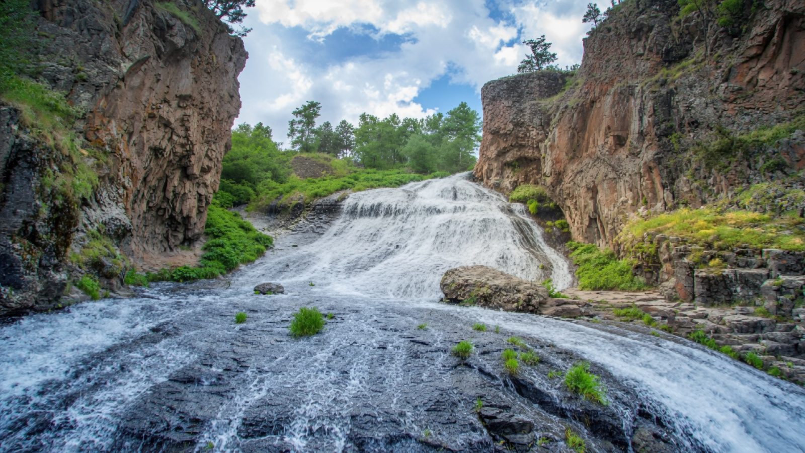 Jermuk waterfall — Adel Tour, Armenia