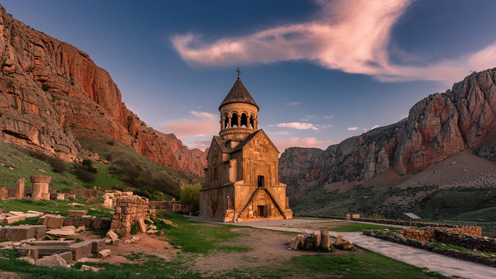 Noravank — Adel Tour, Armenia